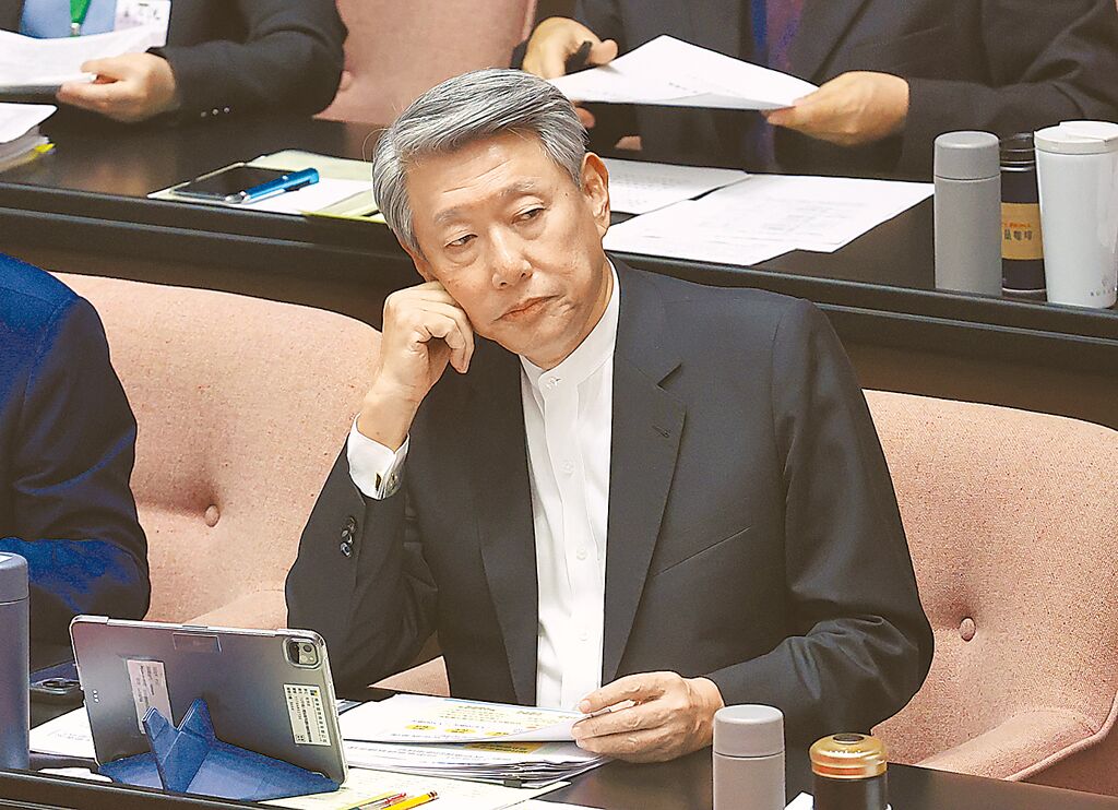 郭智輝被留校察看 因爭議言行面臨內閣改組