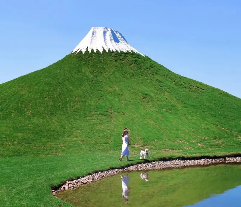 河北宇宙思想樂園山寨富士山門票引發吐槽